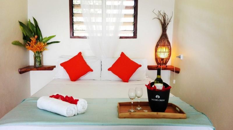 Blue Bay Resort & Restaurant بورت فيلا المظهر الخارجي الصورة
